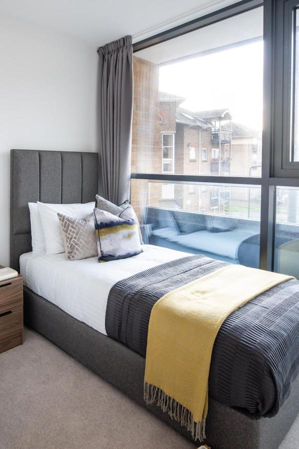 Apartament Contemporary Apartments, Wembley - Sk *